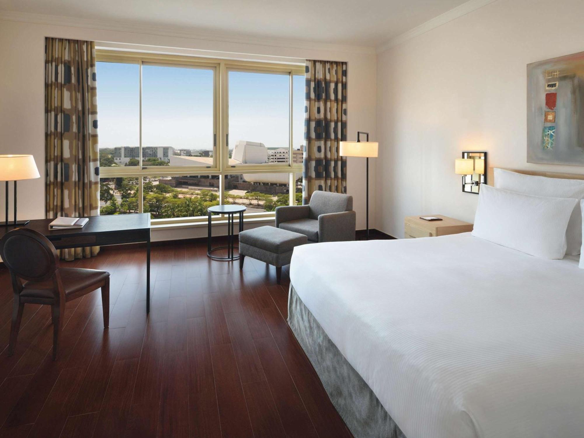 โมเวนพิก แอมบาสซาเดอร์ โฮเทล อักกรา Hotel ภายนอก รูปภาพ