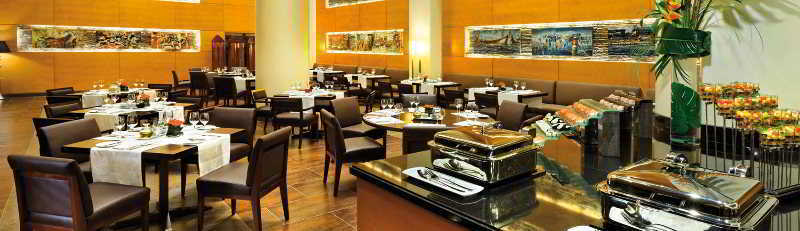 โมเวนพิก แอมบาสซาเดอร์ โฮเทล อักกรา Hotel ภายนอก รูปภาพ