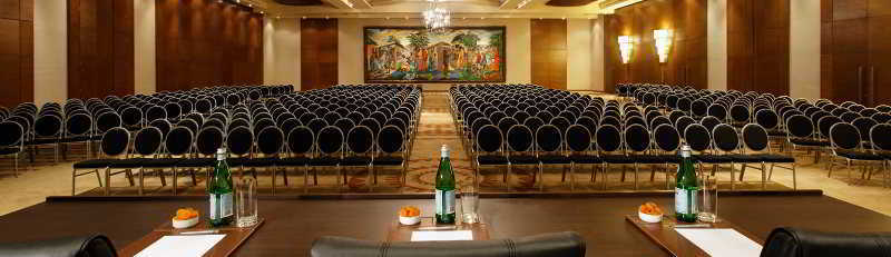 โมเวนพิก แอมบาสซาเดอร์ โฮเทล อักกรา Hotel ภายนอก รูปภาพ