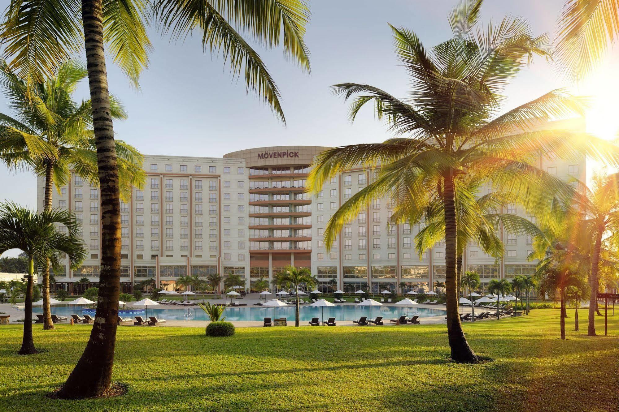 โมเวนพิก แอมบาสซาเดอร์ โฮเทล อักกรา Hotel ภายนอก รูปภาพ
